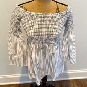 LOFT Off-the-Shoulder Top